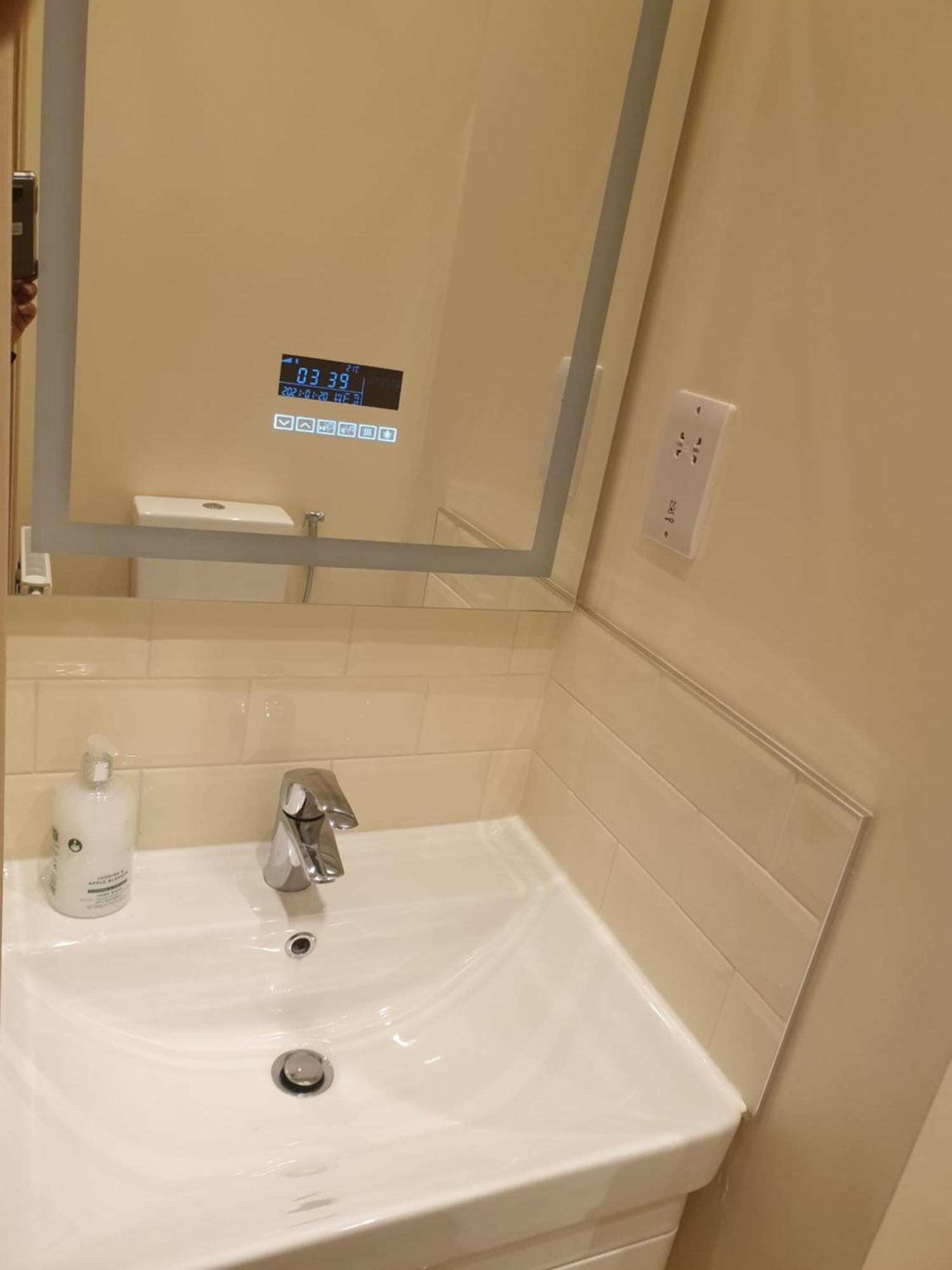London Luxury Apartments 3 Bedroom Sleeps 8 With 3 Bathrooms 4 Mins Walk To Tube Free Parking Ilford Ngoại thất bức ảnh
