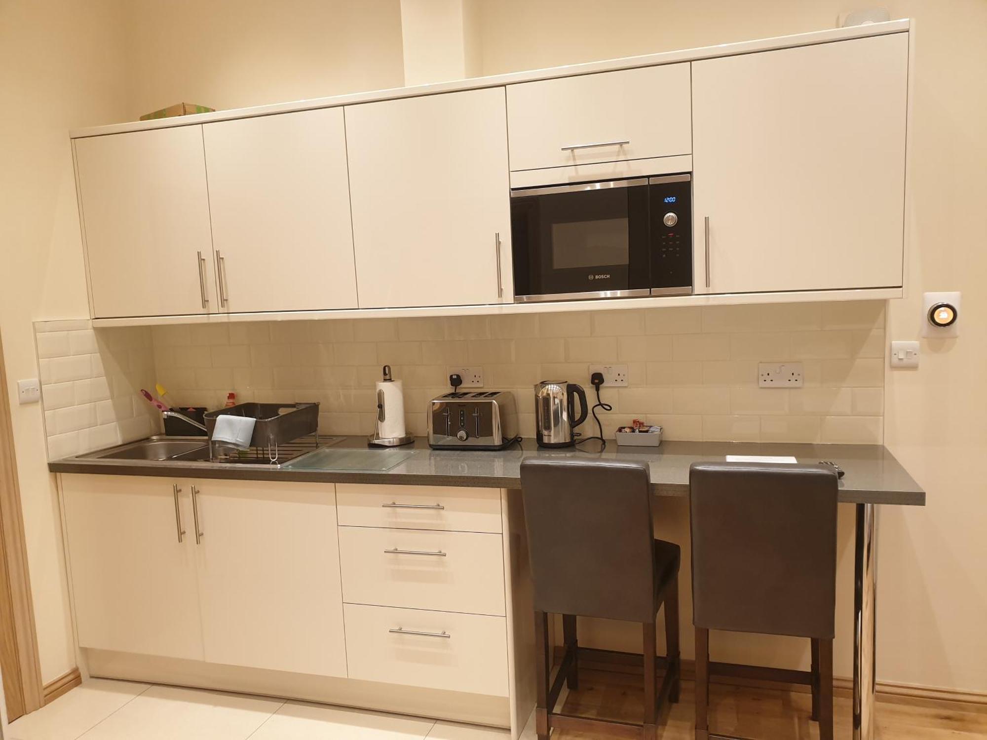 London Luxury Apartments 3 Bedroom Sleeps 8 With 3 Bathrooms 4 Mins Walk To Tube Free Parking Ilford Ngoại thất bức ảnh